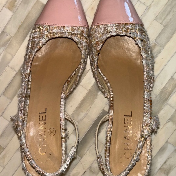 Chanel heels - Picture 1 of 2